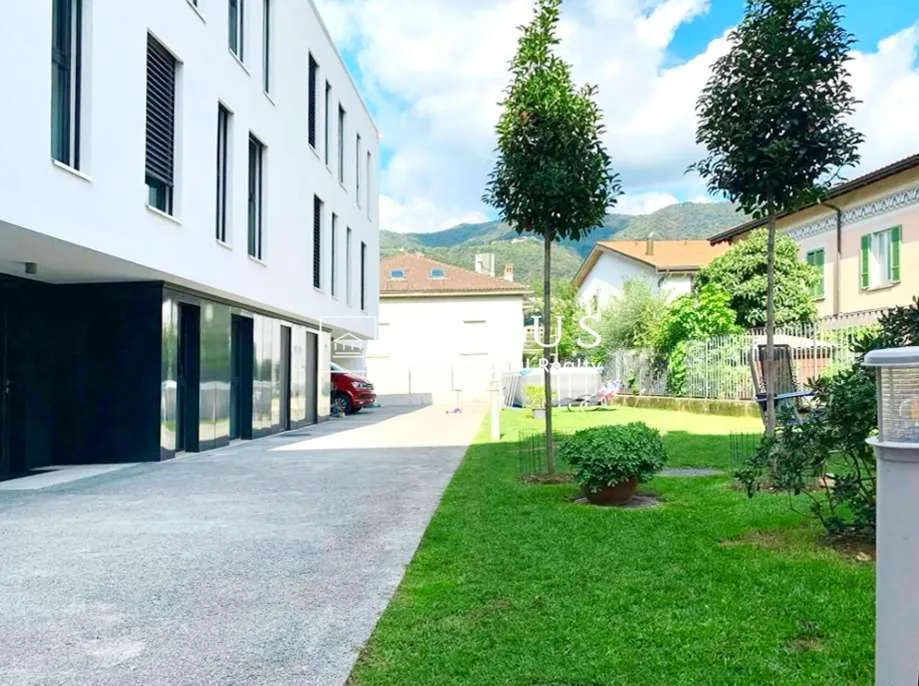 Moderne Maisonette mit drei Etagen zum Verkauf