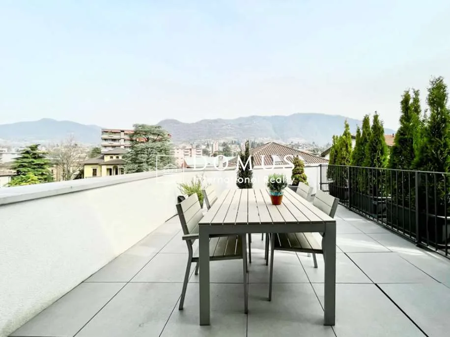 Moderne Maisonette mit drei Etagen zum Verkauf
