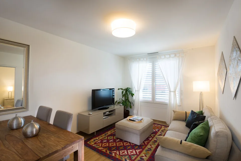 Furnished 1-bed apartment with balcony / Charmant appartement 1 chambre meublé avec balcon à Nyon
