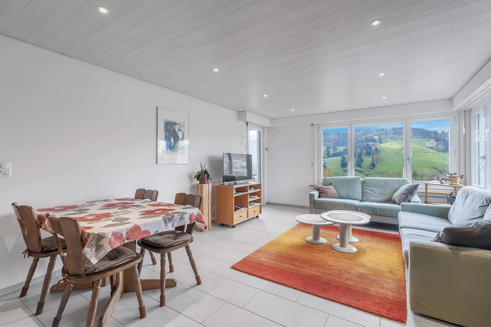 Maison familiale avec annexe sur un terrain ensoleillé