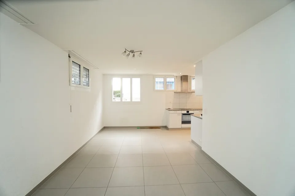 Delizioso appartamento di 2,5 locali in una posizione tranquilla a Zürich-Seebach