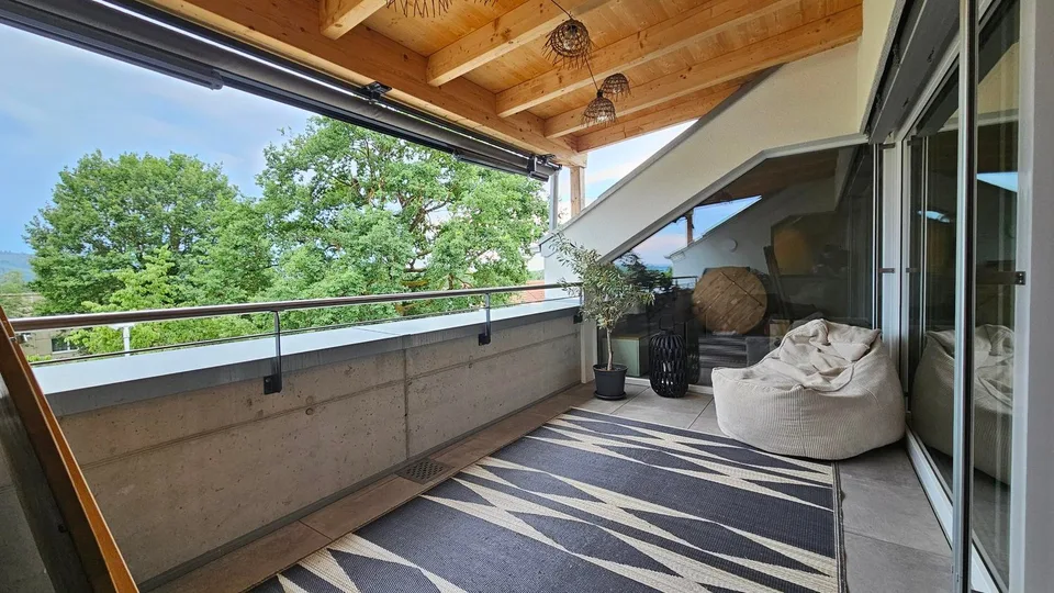Charmante 3.5-Zimmer-Dachwohnung im Neubau – Meinisberg