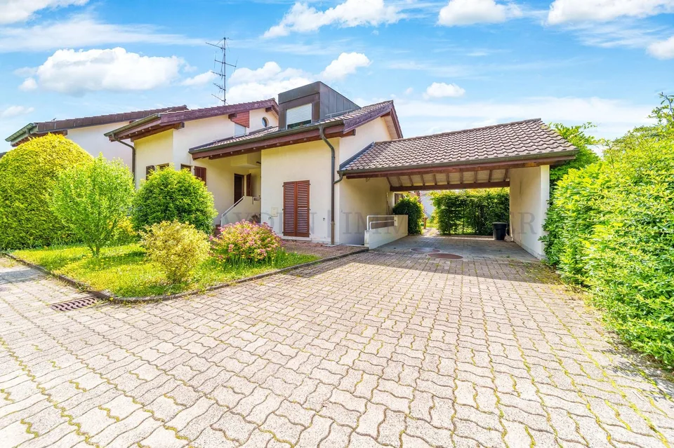 Beautiful 6-bedroom villa, 800 m from the lake! – photo 16 of 18