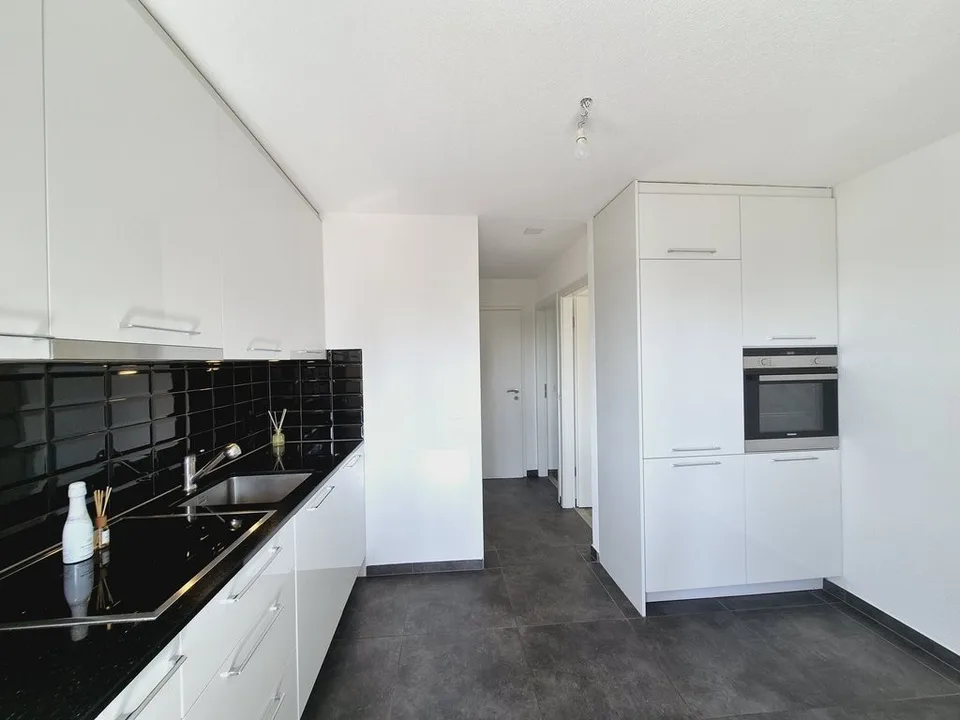 Bel appartement, en face de l'école primaire