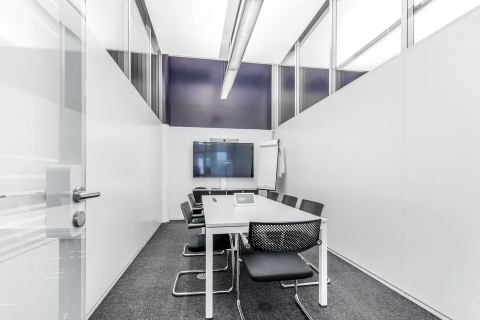 Flächen von 490 - 980 m² | Ausgebaute Büroflächen am Bahnhof Stettbach – Foto 6 von 6