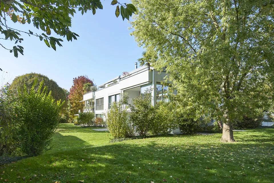 4.5 Zi.-Wohnung mit 173 m² Gesamtnutzfläche und Sky-Frame-Wintergarten