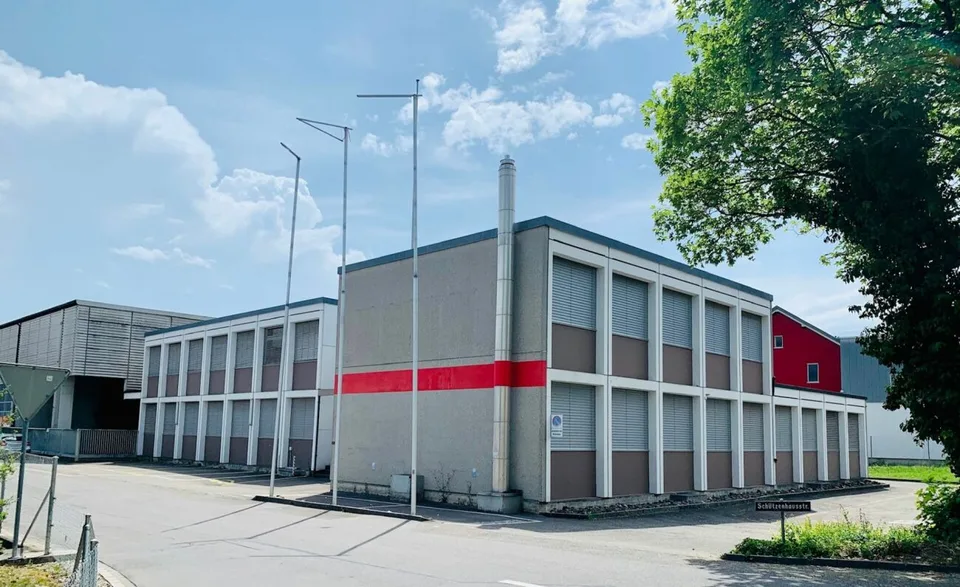 Lager- und Logistikfläche mit Hallenkran und Warenannahme in Villmergen