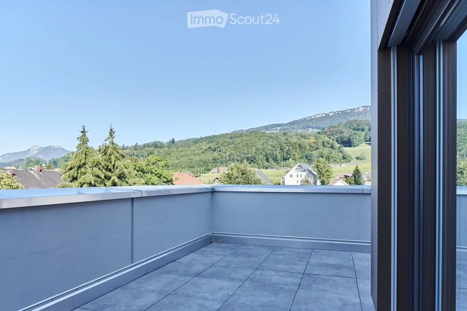 Appartement de charme en attique de 4,5 pièces avec terrasse
