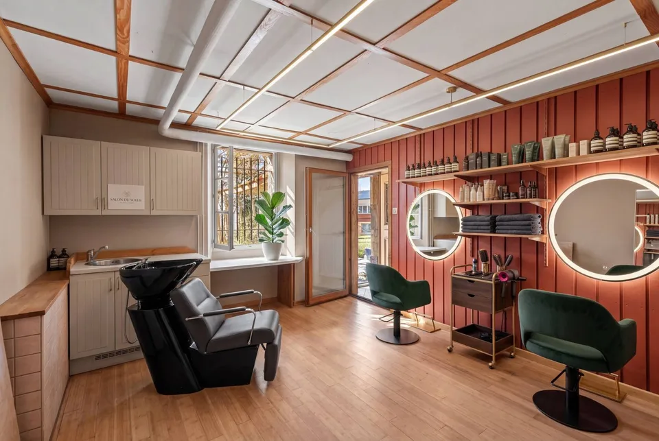 Haus im Dorf mit großem Potenzial, ideal für Selbstständige