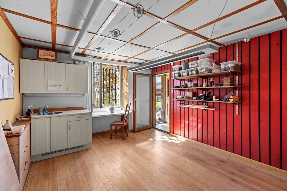 Haus im Dorf mit großem Potenzial, ideal für Selbstständige