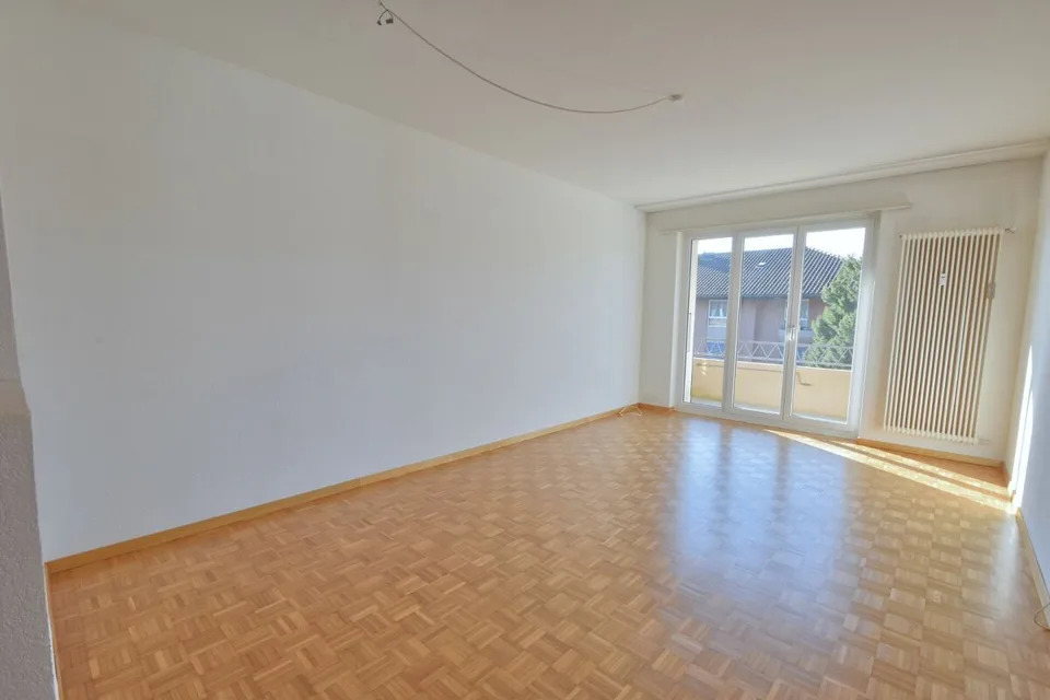 Sonnige & helle Wohnung mit Balkon an ruhiger Lage