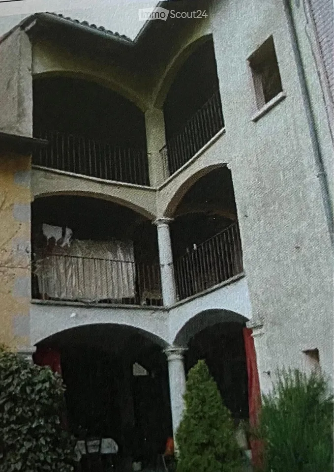 Ancient farmhouse in the heart of Ligornetto