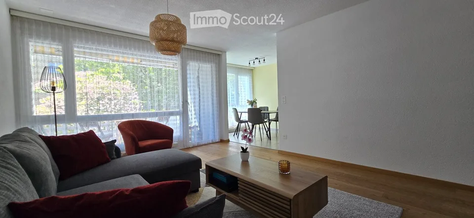 Renovated 3.5-room apartment on the upper ground floor in Erlach
