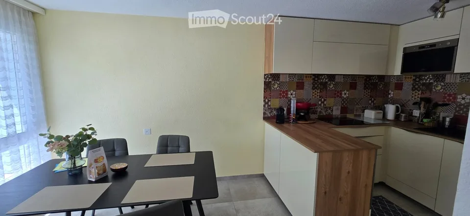 Renovated 3.5-room apartment on the upper ground floor in Erlach