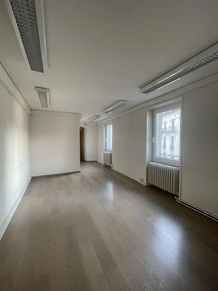 Offices ideally located in the heart of the city