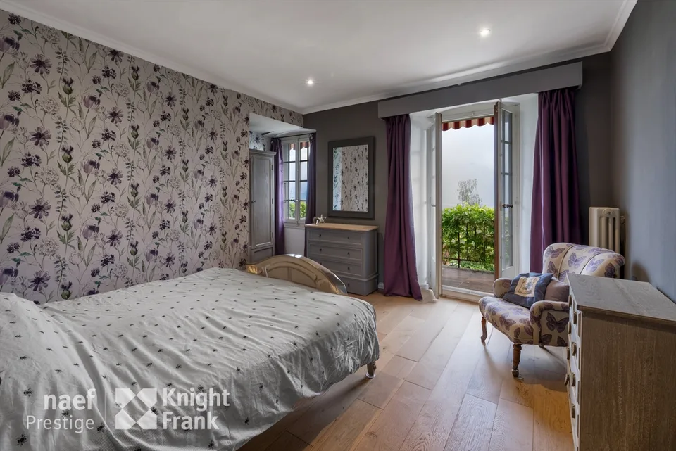 Individual house with a lot of character and 10 rooms in the city center for sale in St-Légier – photo 12 of 13