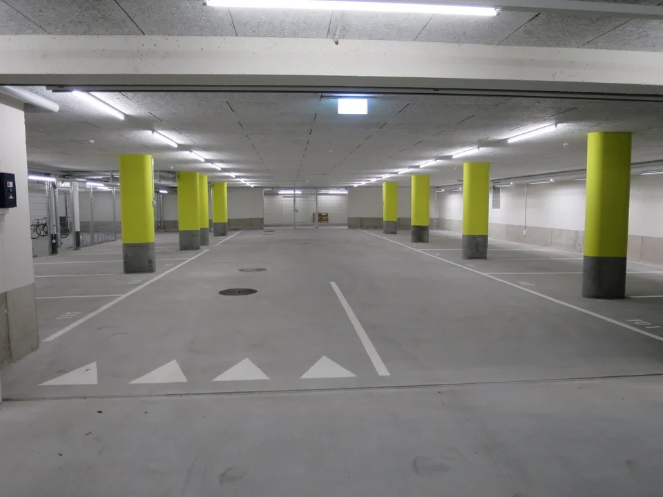 Einstellhallenplatz für Oldtimer und Liebhaberfahrzeuge