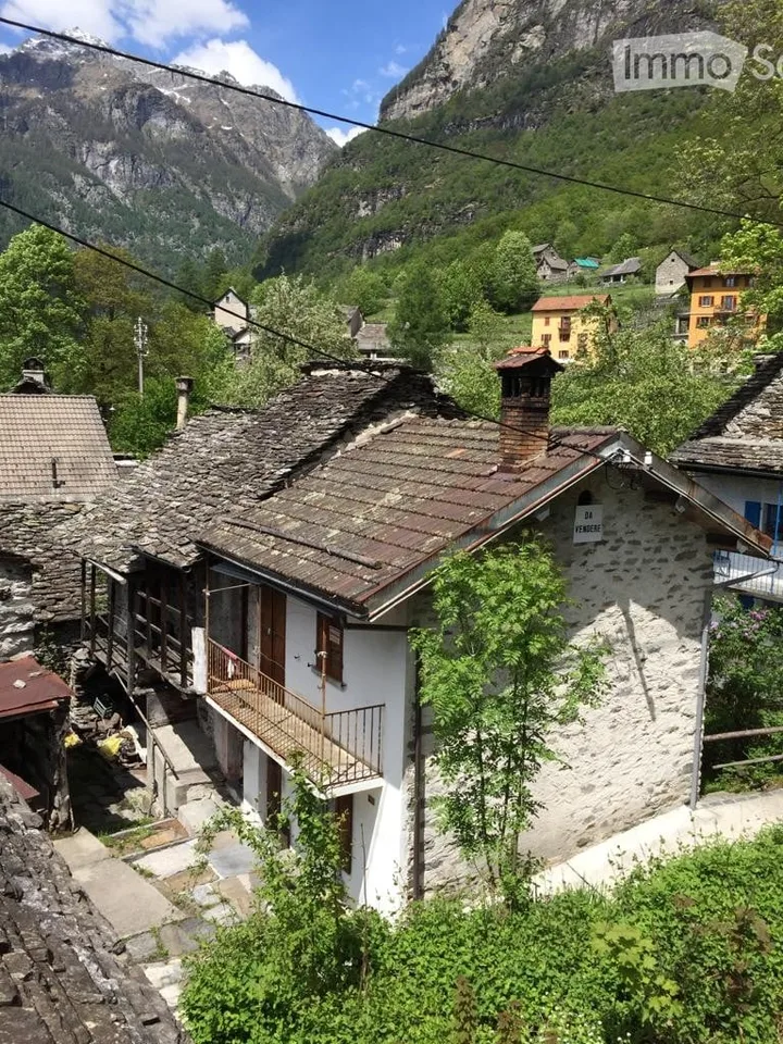 VENDO CASA DA RISTRUTTURARE