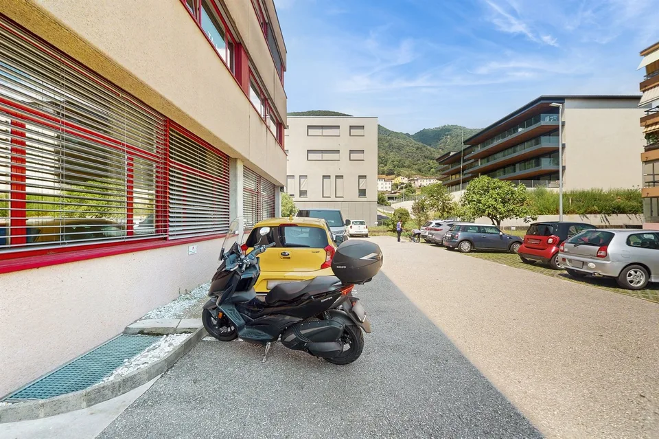 Spazio commerciale di 125m2 al pianterreno - ccessibilità strategica a Manno – foto 21 di 21