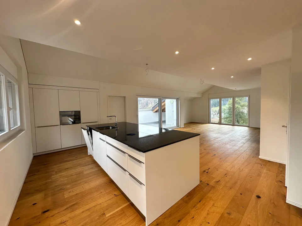 Moderne 5.5-Zimmer-Duplex-Wohnung in ruhiger Lage von Bauma