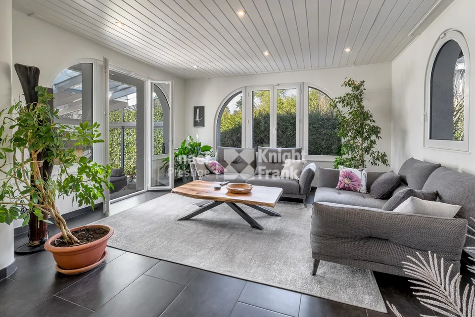 OFF-MARKET : Propriété au bord du lac