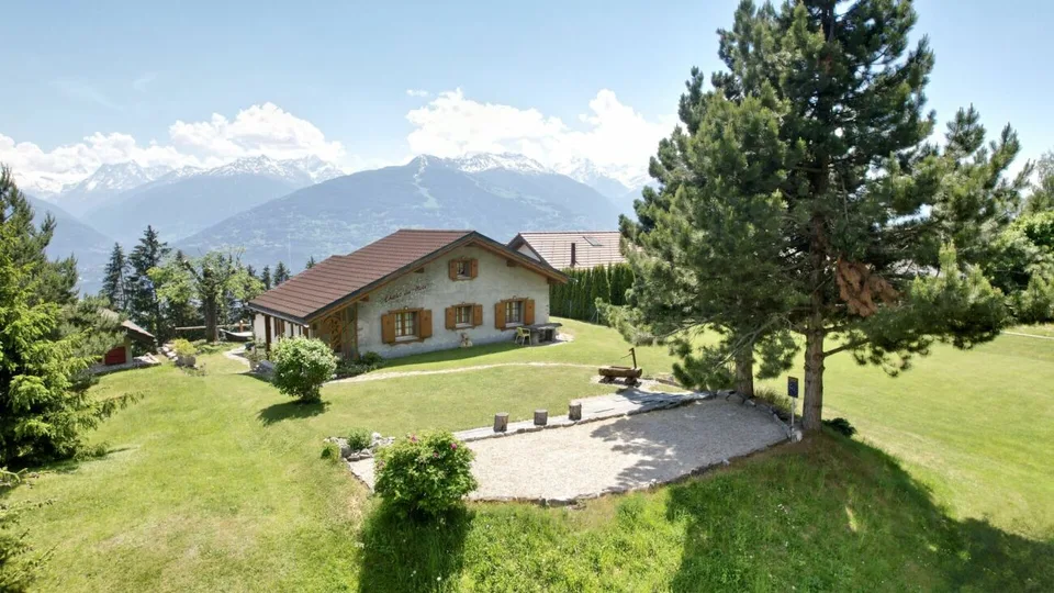 4.5 Zimmer Chalet in Savièse – Foto 4 von 23