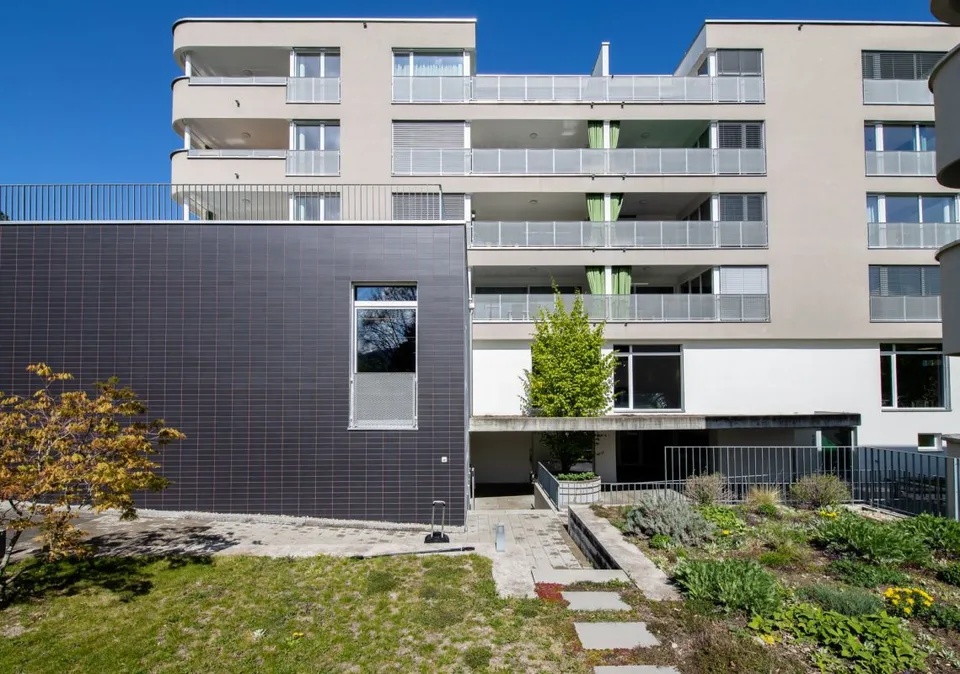 Nähe Gartenstadt, Münchenstein - Moderne 2 1/2-Zimmer-Wohnung im 4.OG