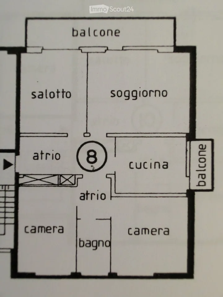 Appartement spacieux 4.5 pièces avec vue ouverte et garage à Chiasso