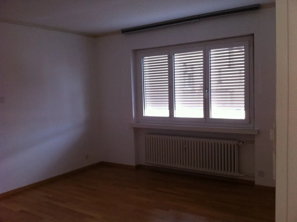 Sehr schönes 3.5-Zimmer-Apartment im 4. Stock – Foto 12 von 12