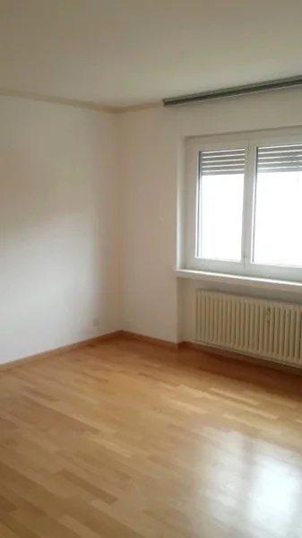 Sehr schönes 3.5-Zimmer-Apartment im 4. Stock – Foto 2 von 12