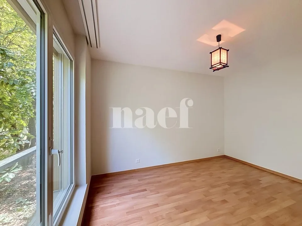 Spacieux logement dans résidence avec piscine – photo 19 sur 26