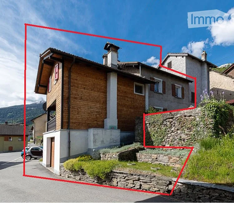 LEONTICA Châlet con balcone con vista sulle montagne