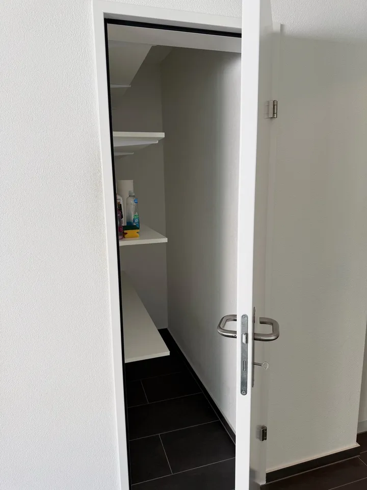 Appartamento 3.5 locali luminoso, 95 m², in posizione centrale a Steffisburg