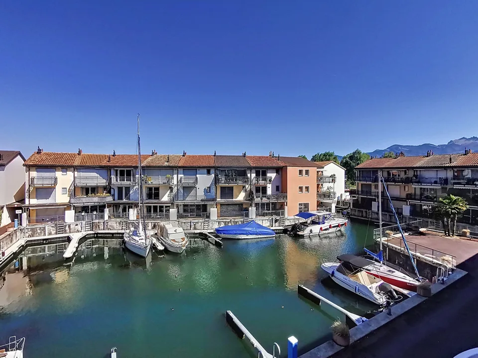 Magnifique appartement de 2.5 pièces + mezzanine à La Marina