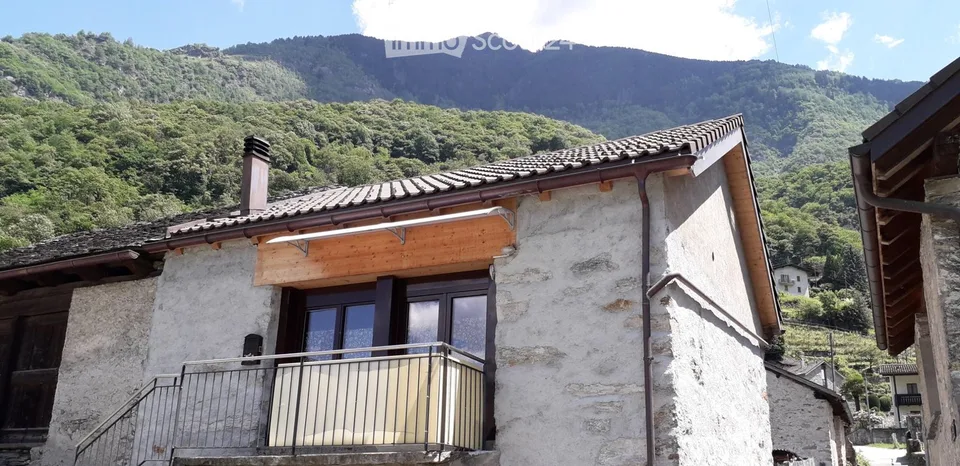 vendesi casa bifamigliare contigua