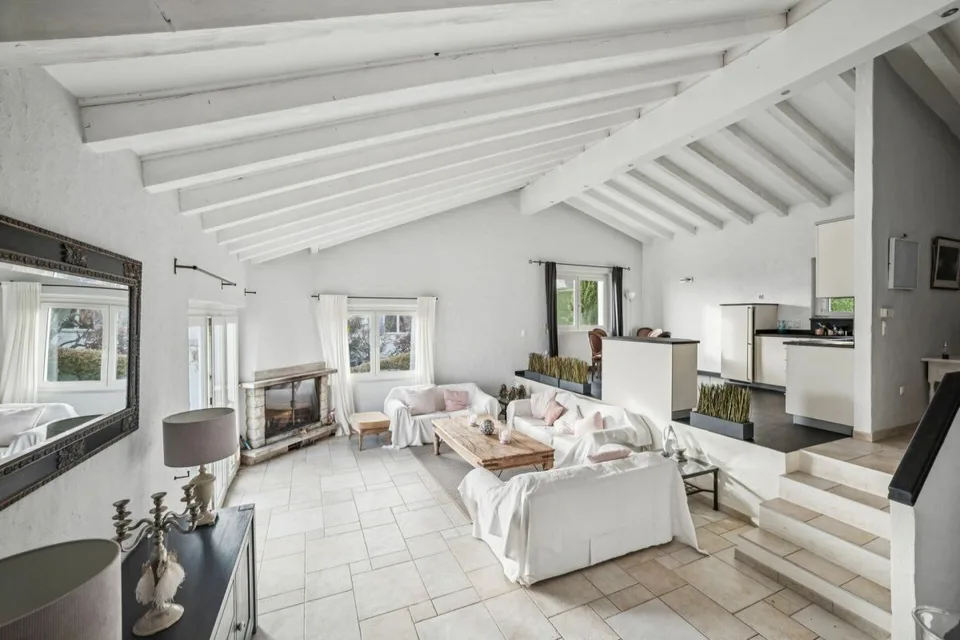 Exceptional villa with panoramic views of Mont Blanc, Lake Geneva and the Alps