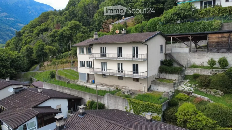 vendesi immobile in val di Muggio