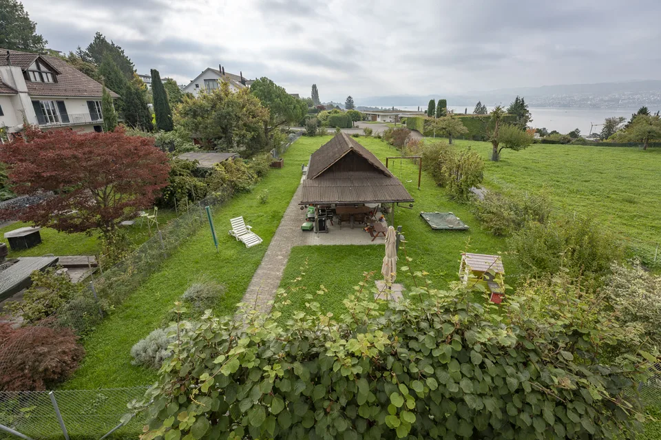 Charmant maison mitoyenne unifamiliale avec parking séparé