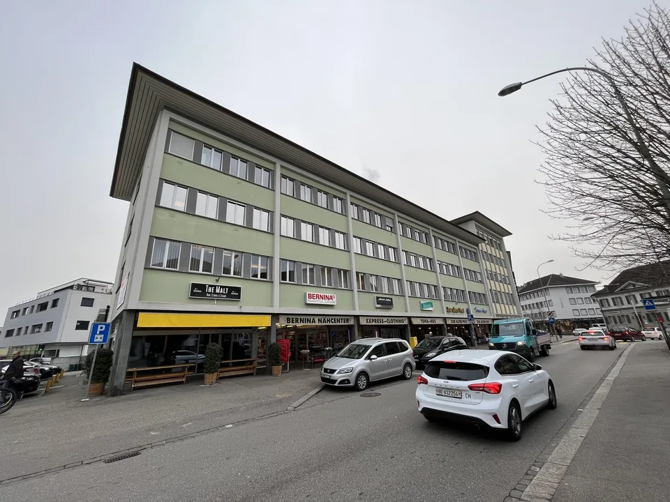 Zentrale Lagerfläche zu vermieten