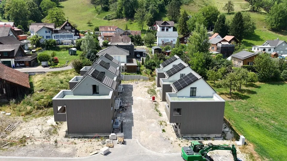 Casa familiare a schiera moderna a Sax in vendita – foto 22 di 23