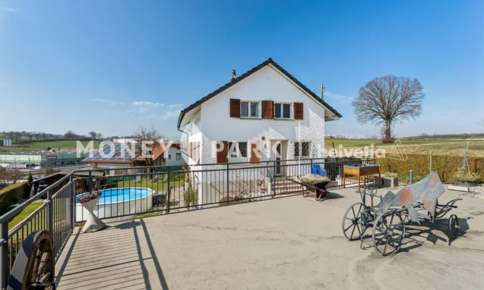 Einfamilienhaus mit Pool / Maison individuelle avec piscine – Foto 11 von 11