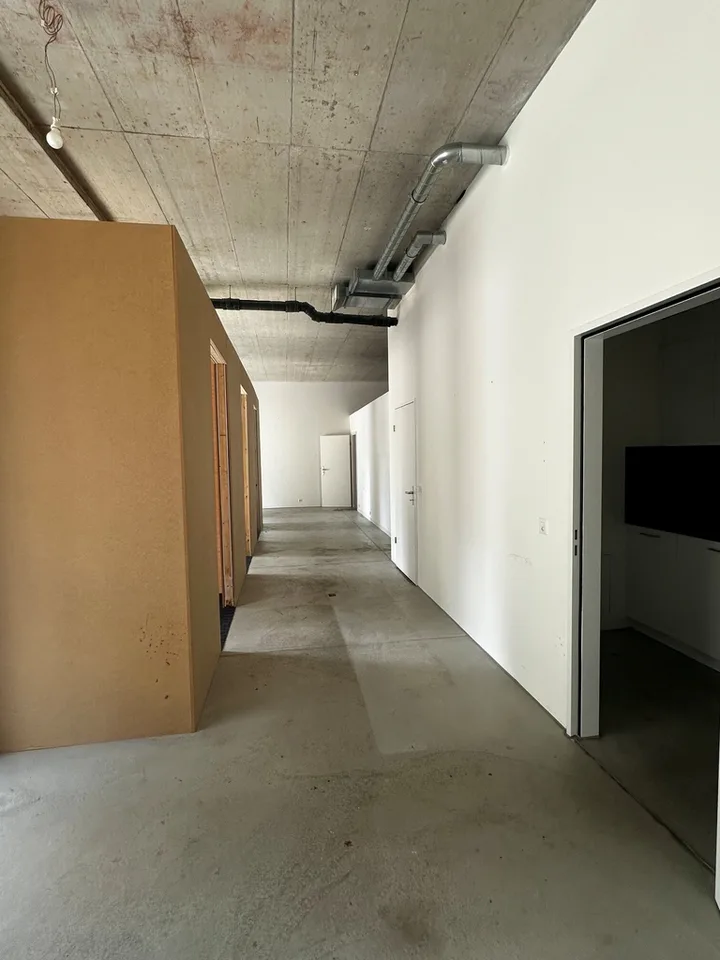 Commercial space near the highway