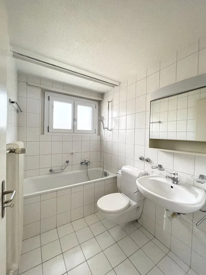 Charmante 3.5 Zimmerwohnung in Oberschrot – Foto 6 von 7