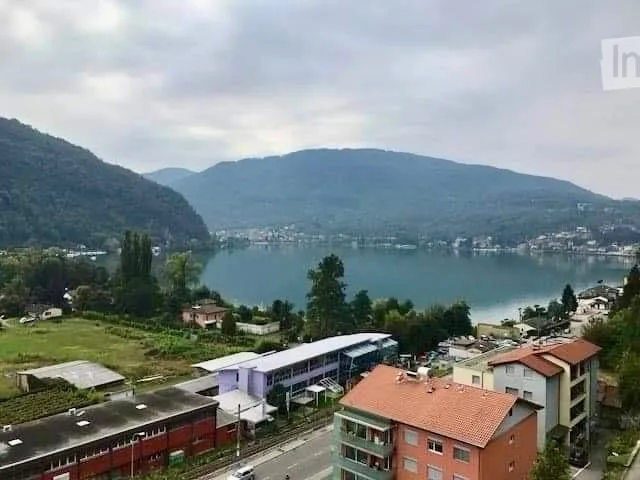 Bright 4.5 rooms with lake view + 2 balconies - Pura