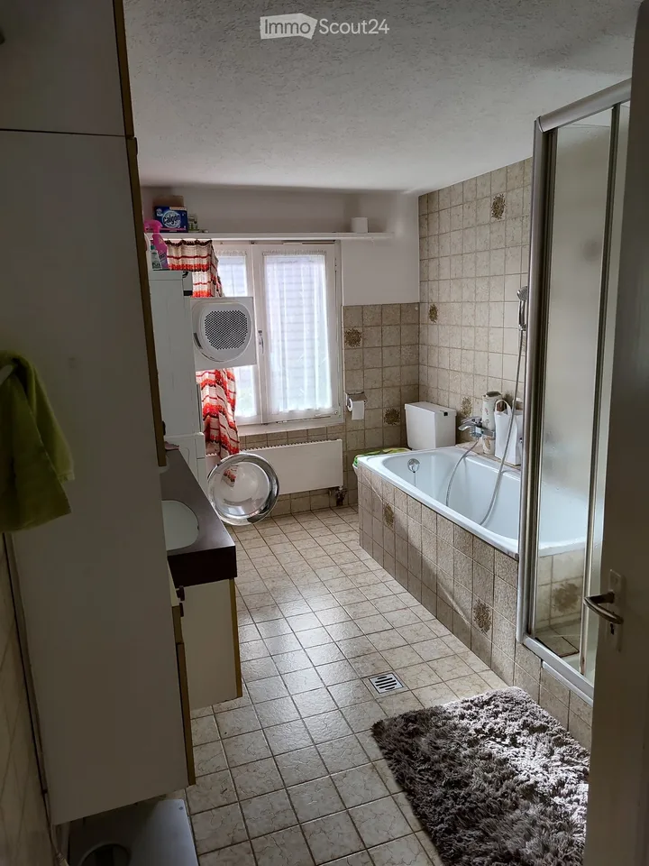 Affascinante casa unifamiliale di 6 locali
