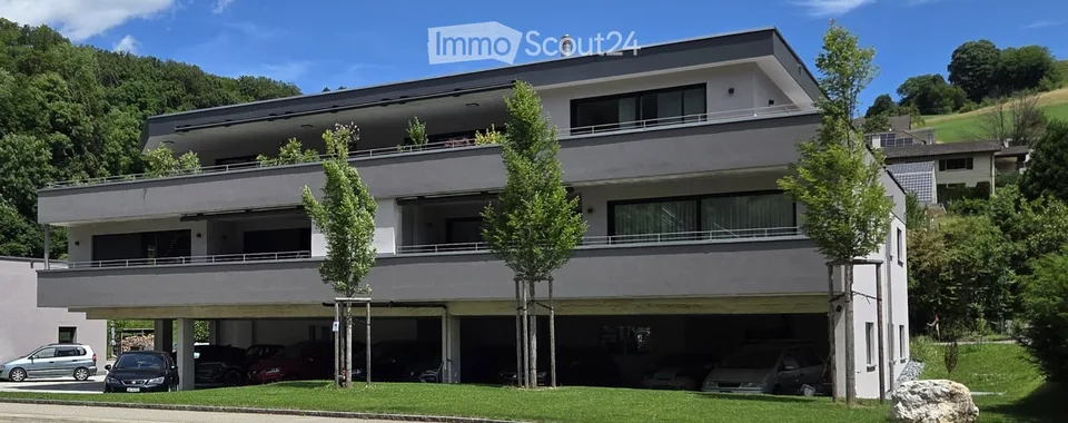 Grosszügige und helle 4.5 Zimmer Wohnung mit Balkon