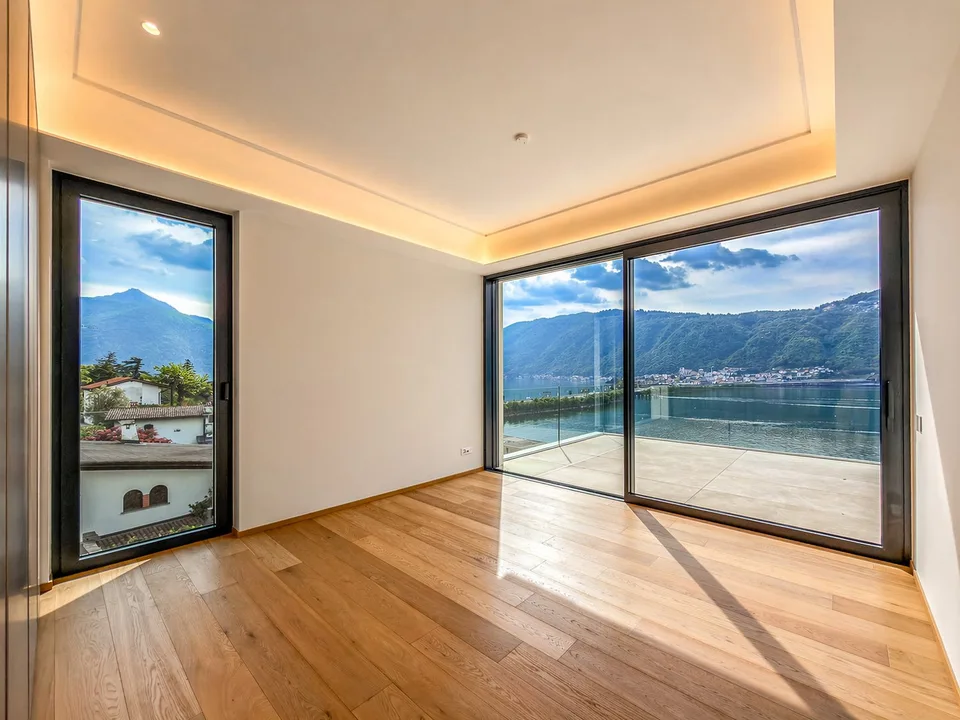 Attico di lusso 4.5 locali vista lago a Bissone