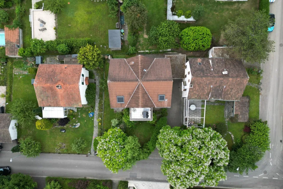Attraktives Wohnhaus/Mehrgenerationenhaus an begehrter Wohnlage in Arlesheim