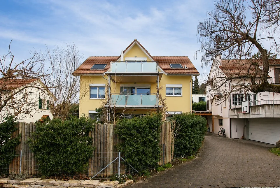Attraktives Wohnhaus/Mehrgenerationenhaus an begehrter Wohnlage in Arlesheim