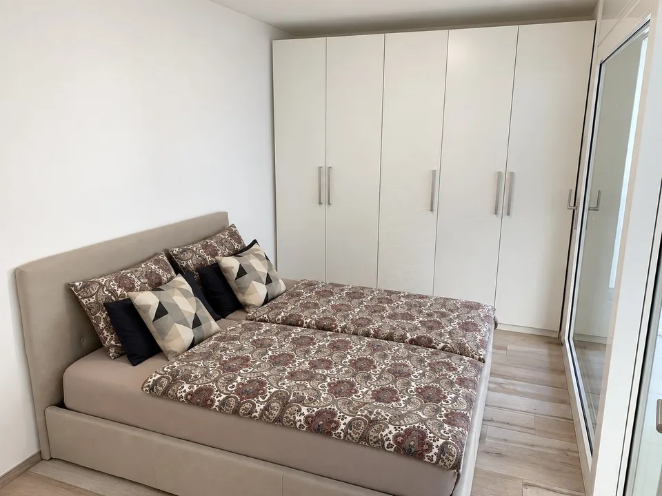 RÉCENT ET MODERNE 3.5 AVEC PETIT JARDIN À SORENGO – photo 6 sur 17